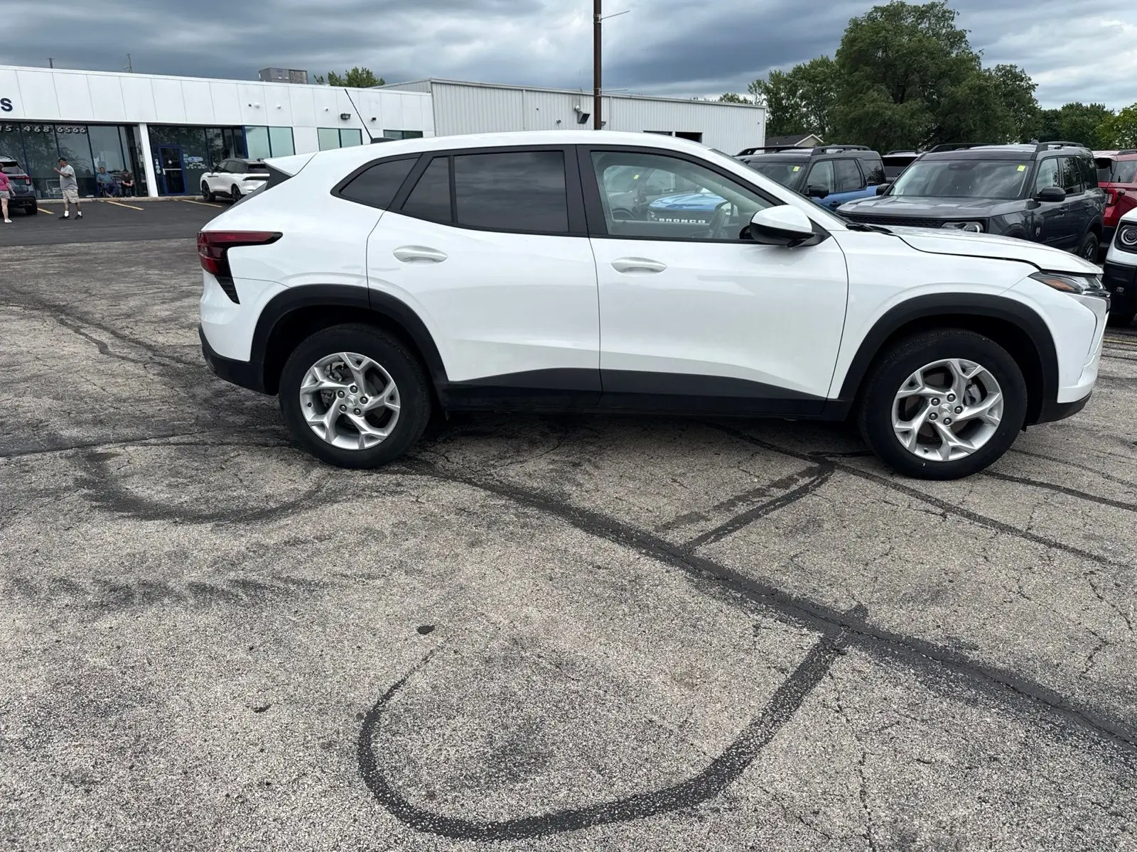 Vehicle Image 2