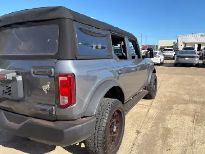 2025 Ford Bronco Base 4WD photo 3