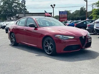 2021 Alfa Romeo Giulia 2.0 Ti Sport AWD Auto photo 3