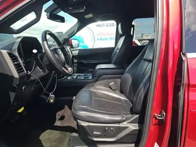 2019 Ford Expedition XLT photo 4