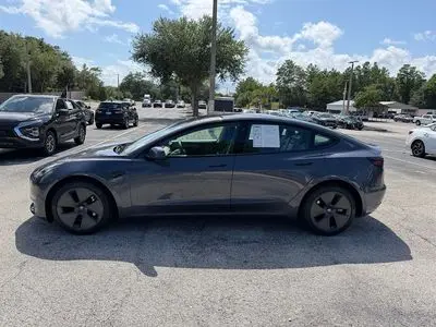 2023 Tesla Model 3 Base photo 4