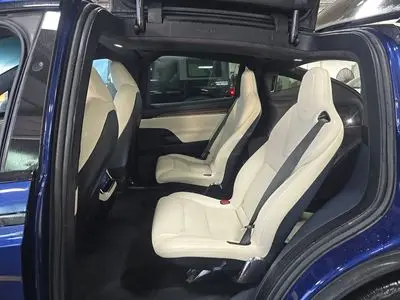 2022 Tesla Model X Long Range photo 2