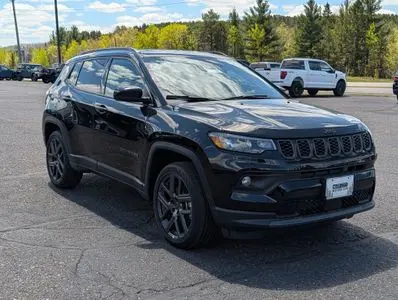 2026 Jeep Compass Altitude 4X4 photo 3