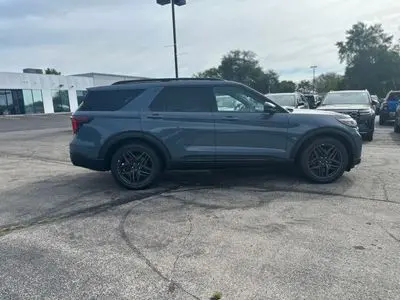 2026 Ford Explorer ST 4WD photo 2