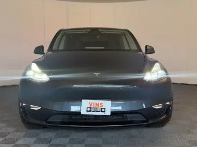 2024 Tesla Model Y Long Range Dual Motor AWD photo 3