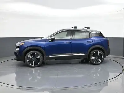 2025 Nissan Kicks 2.0 SR photo 4