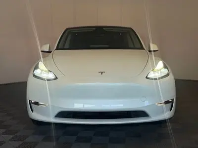 2024 Tesla Model Y Long Range Dual Motor AWD photo 3