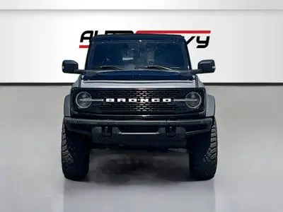 2023 Ford Bronco Wildtrak 4x4 photo 2
