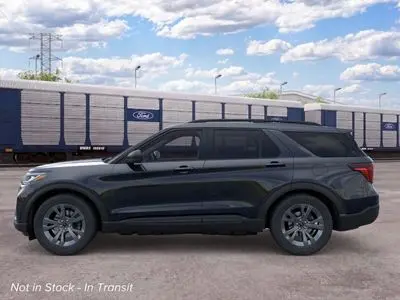 2026 Ford Explorer Active 4WD photo 3