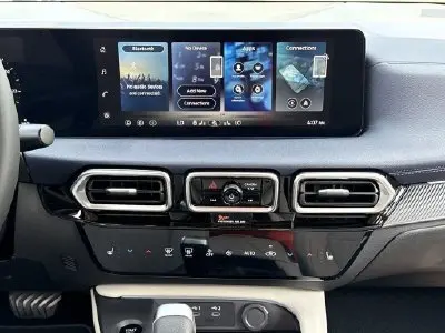 2026 Nissan Sentra SL CVT photo 4