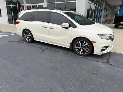 2019 Honda Odyssey Elite photo 3