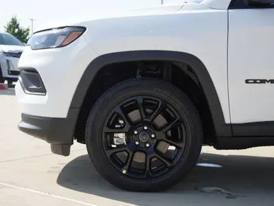 2026 Jeep Compass Altitude 4X4 photo 5