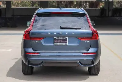 2026 Volvo XC60 T8 Plus Dark AWD photo 5