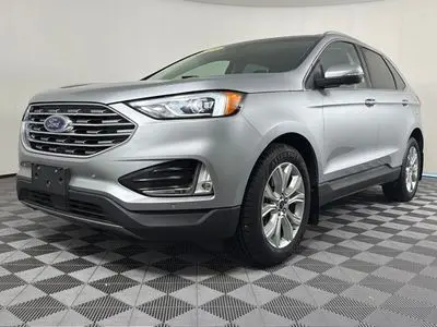 2020 Ford Edge Titanium AWD photo 2