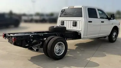 2026 RAM 3500 Tradesman 4X4 Crew Cab photo 5