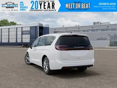2027 Chrysler Pacifica Select AWD photo 4