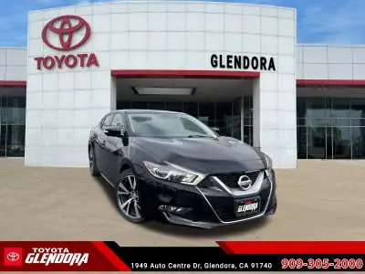 2017 Nissan Maxima Platinum photo 2