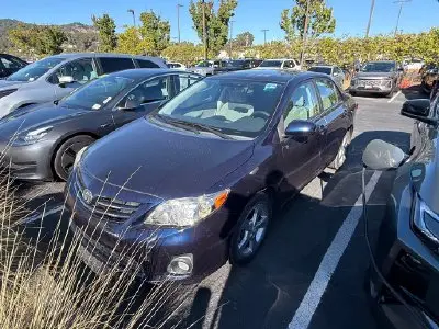 2013 Toyota Corolla LE AT photo 5