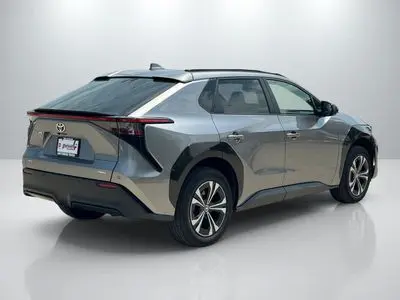 2024 Toyota bZ4X XLE AWD photo 5