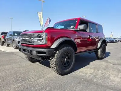 2026 Ford Bronco Badlands 4x4 photo 2