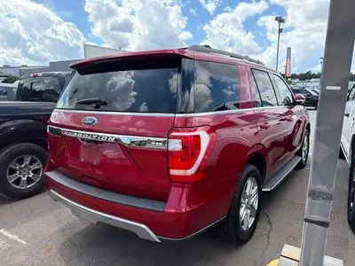 2020 Ford Expedition XLT photo 3