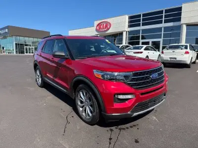 2020 Ford Explorer XLT 4WD photo 4