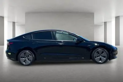 2023 Tesla Model 3 Base photo 3