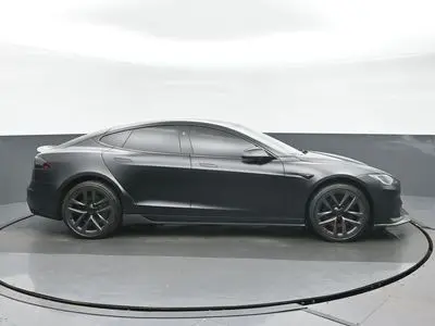 2021 Tesla Model S Plaid photo 2