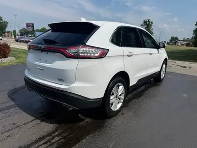 2017 Ford Edge SEL photo 3