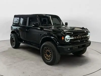 2021 Ford Bronco Outer Banks Advanced 4x4 photo 3