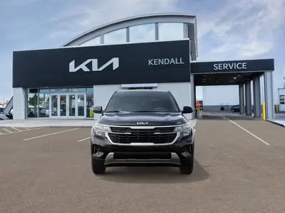 2026 Kia Seltos 2.0 LX AWD photo 2