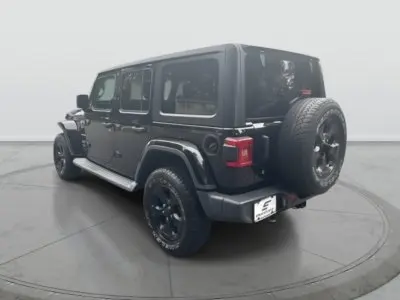 2018 Jeep Wrangler Sahara photo 3