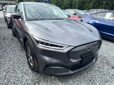 2023 Ford Mustang-Mach-e Select photo 2
