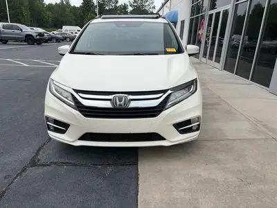 2019 Honda Odyssey Elite photo 2