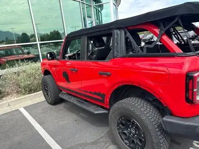 2022 Ford Bronco Wildtrak 4x4 photo 2