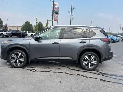 2024 Nissan Rogue SL AWD photo 3