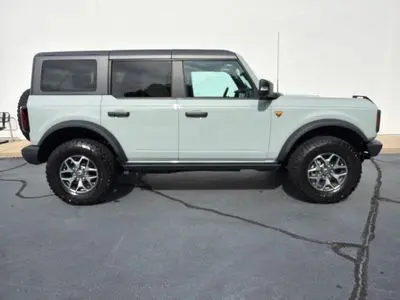 2024 Ford Bronco Badlands 4x4 photo 4