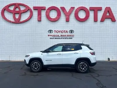 2024 Jeep Compass Trailhawk 4WD photo 5