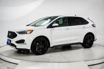 2024 Ford Edge ST AWD photo 3