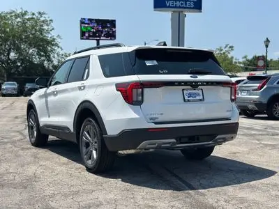 2026 Ford Explorer Active 4WD photo 5