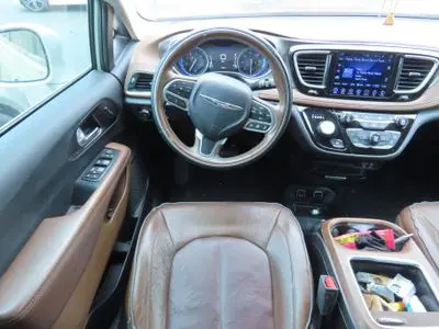 2017 Chrysler Pacifica Limited photo 4
