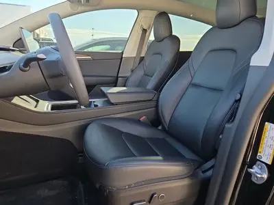 2022 Tesla Model Y Long Range Dual Motor AWD photo 4