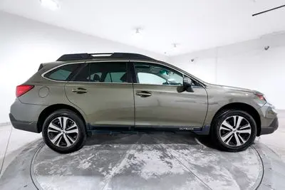 2018 Subaru Outback 2.5i Limited photo 5