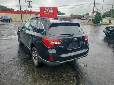 2017 Subaru Outback 2.5i Limited photo 4