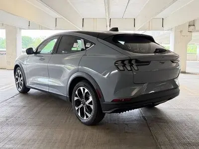 2026 Ford Mustang-Mach-e Select photo 5