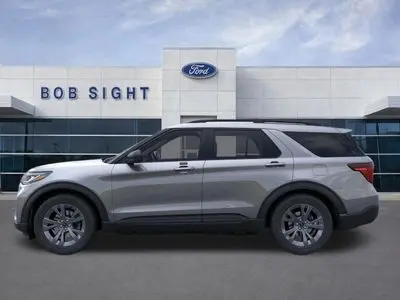 2026 Ford Explorer Active 4WD photo 4