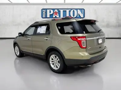 2013 Ford Explorer XLT 4x4 photo 5