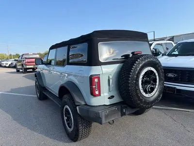 2022 Ford Bronco Outer Banks 4WD Advanced photo 4