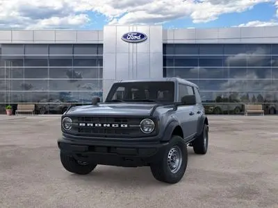 2025 Ford Bronco Base 4x4 photo 2