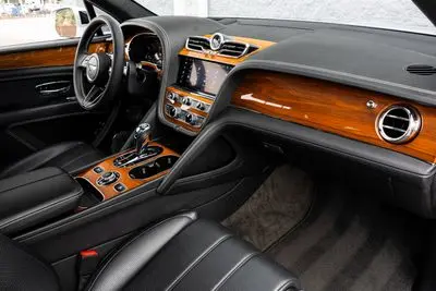 2023 Bentley Bentayga S photo 2